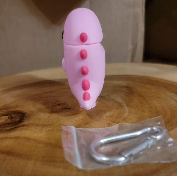 NWT DINOSAUR AIRPODS 1 AND 2 GEN CASE - Picture 7 of 9